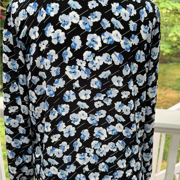 JCrew Factory Top w/smocked sleeves and covered buttons-SZ 4 - Picture 9 of 12